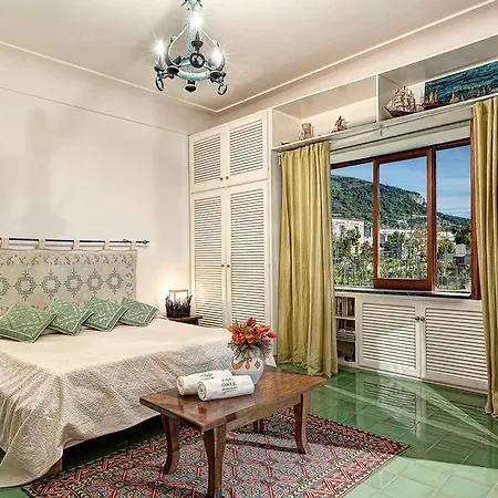 Villa Skyfall